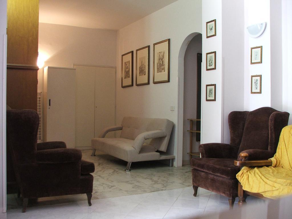 Edvige' S House In Residence ซาน เฟลิเช เชร์ชีโอ ภายนอก รูปภาพ